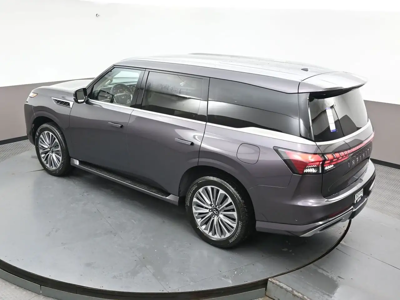 Infiniti QX80 fotografie Infiniti QX80