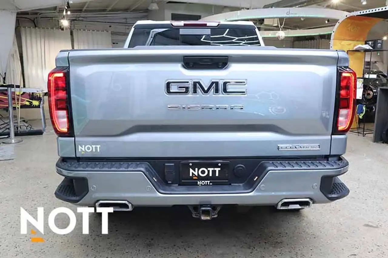 GMC Sierra 1500 снимка GMC Sierra 1500