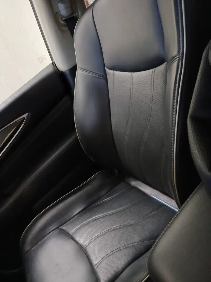 Infiniti QX60 снимка Infiniti QX60