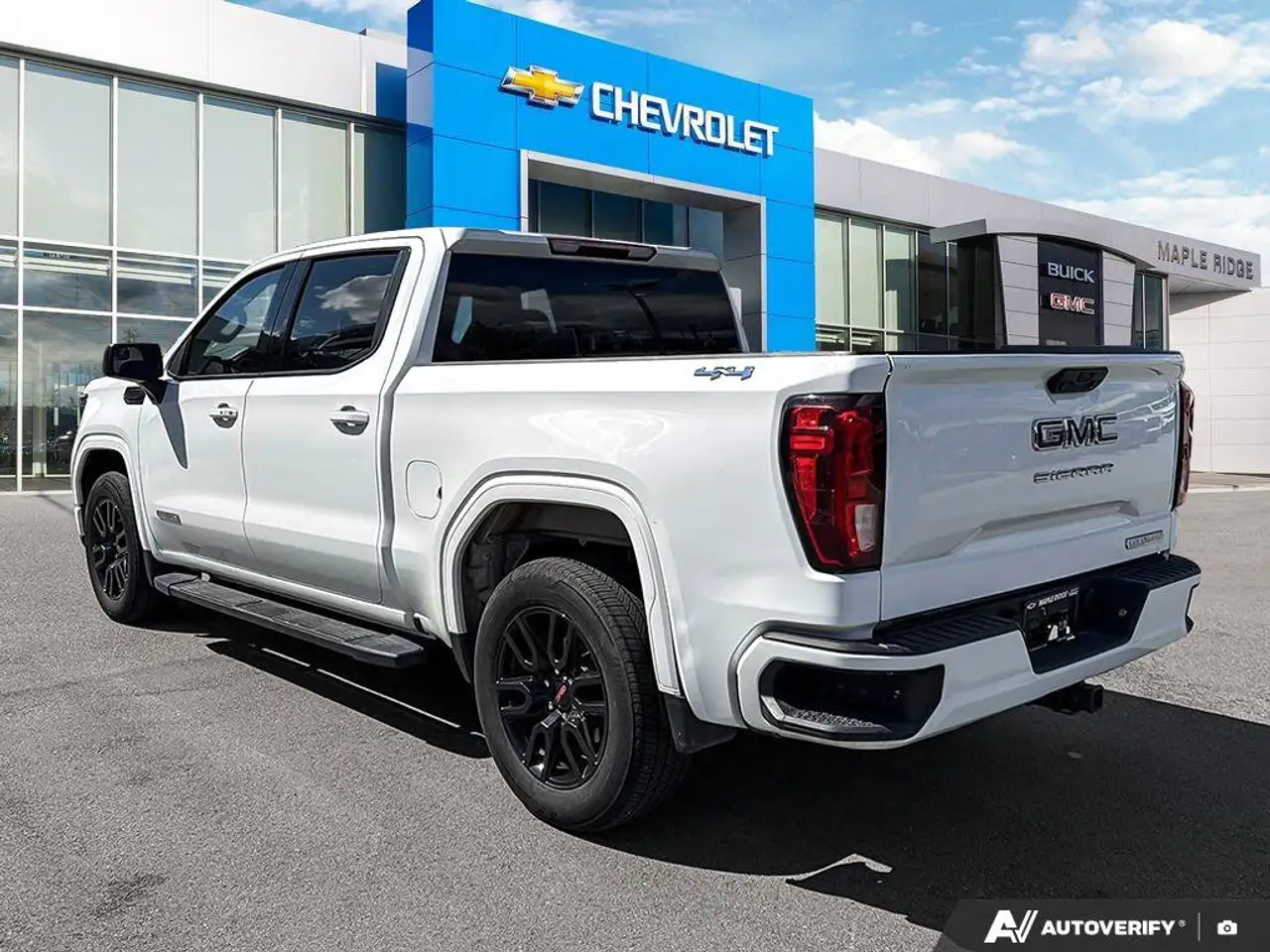 GMC Sierra 1500 снимка GMC Sierra 1500