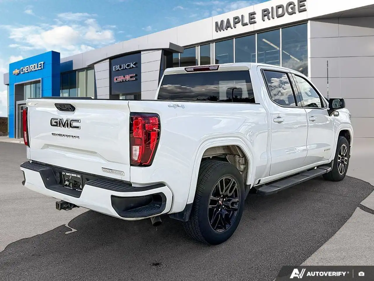 GMC Sierra 1500 снимка GMC Sierra 1500