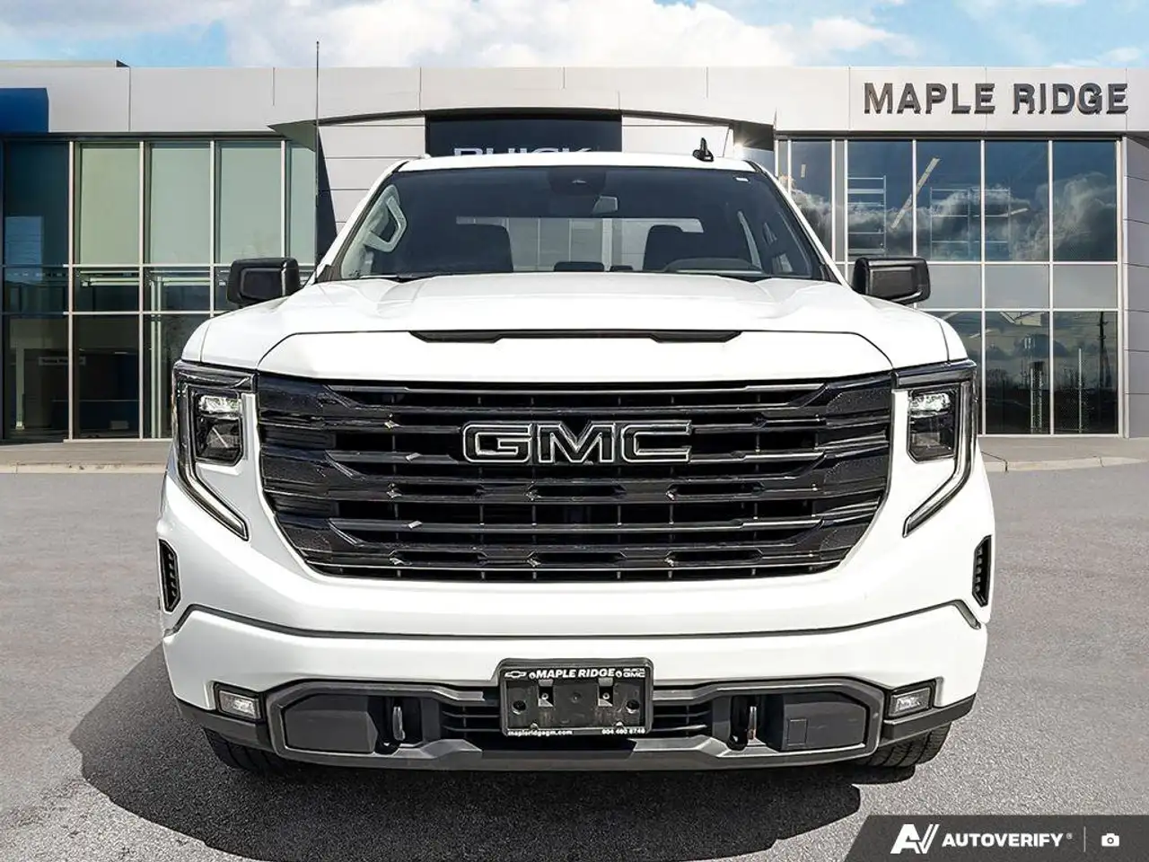 GMC Sierra 1500 снимка GMC Sierra 1500