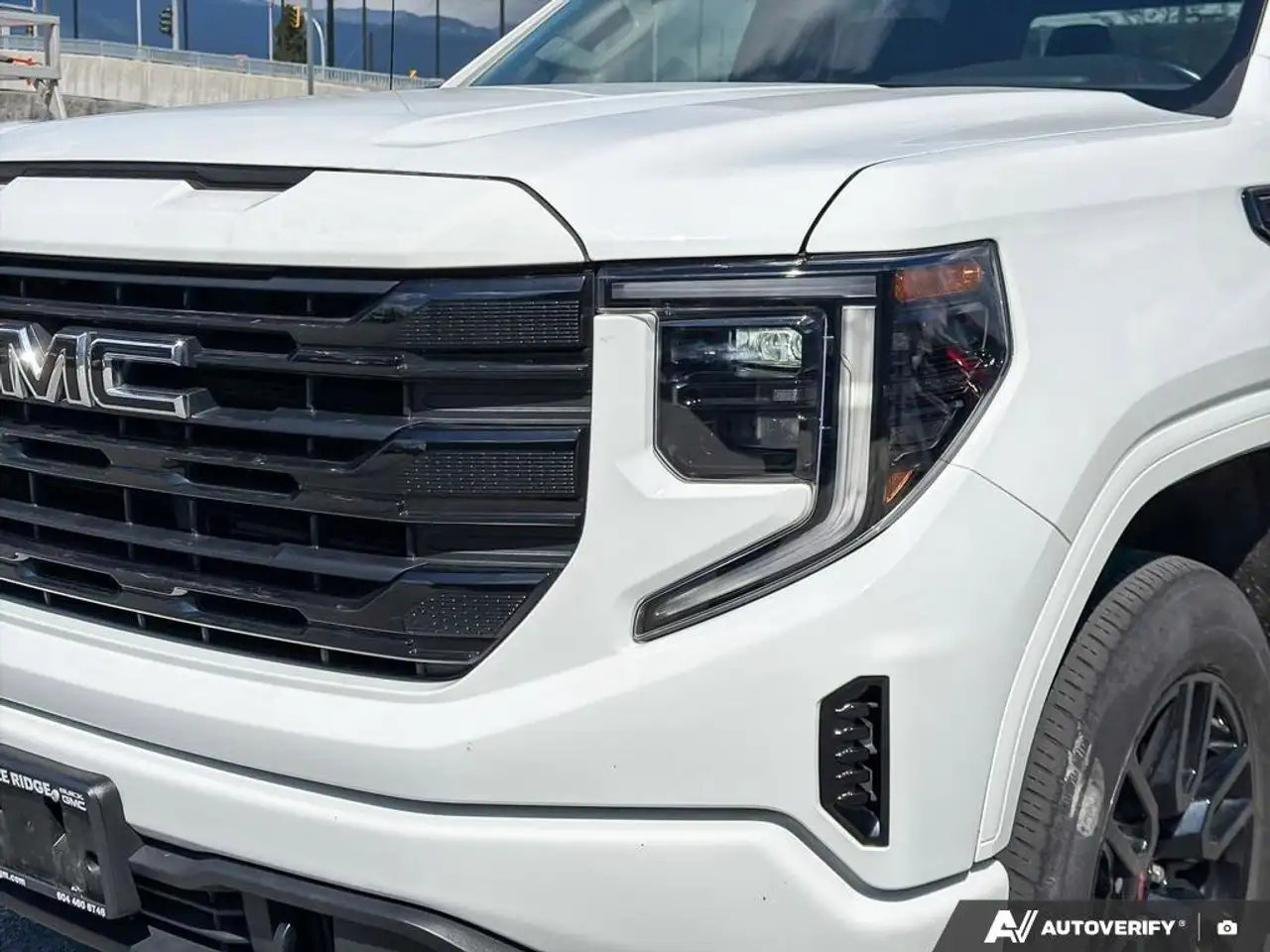 GMC Sierra 1500 снимка GMC Sierra 1500
