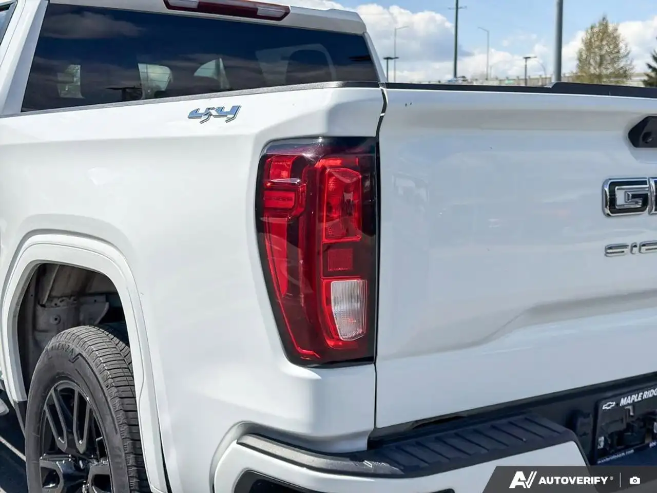 GMC Sierra 1500 снимка GMC Sierra 1500