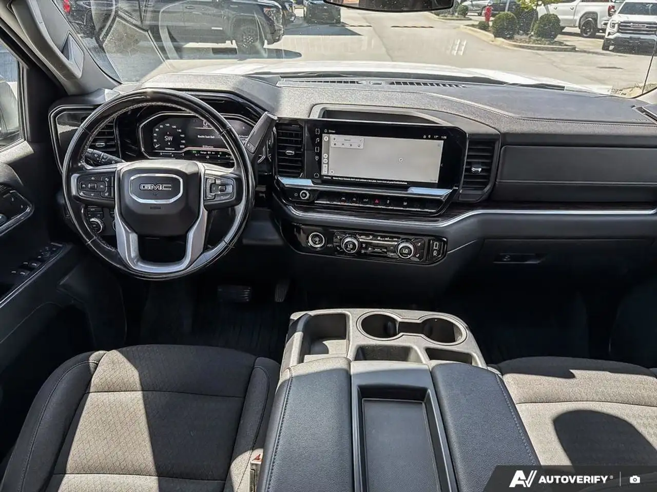 GMC Sierra 1500 снимка GMC Sierra 1500