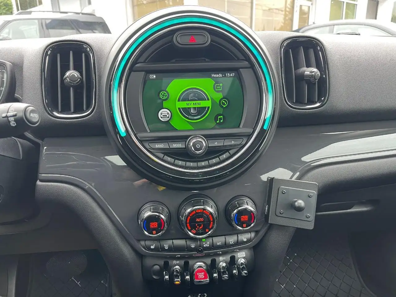 MINI Countryman photo MINI Countryman