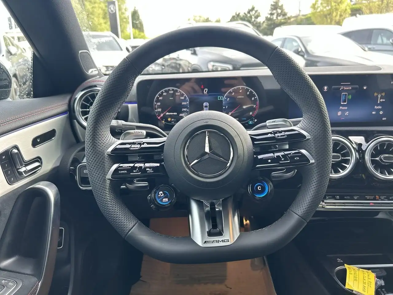 Mercedes-Benz CLA снимка Mercedes-Benz CLA