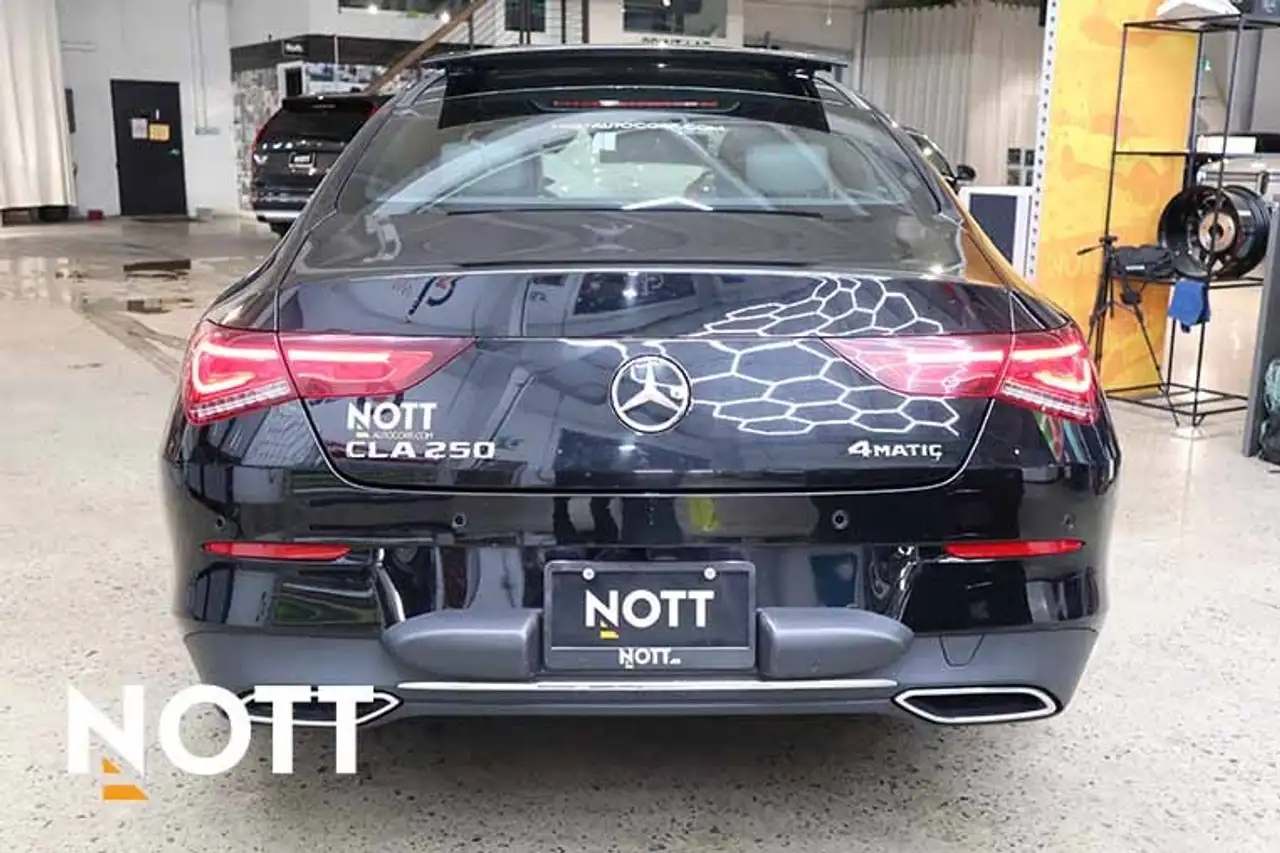 Mercedes-Benz CLA снимка Mercedes-Benz CLA