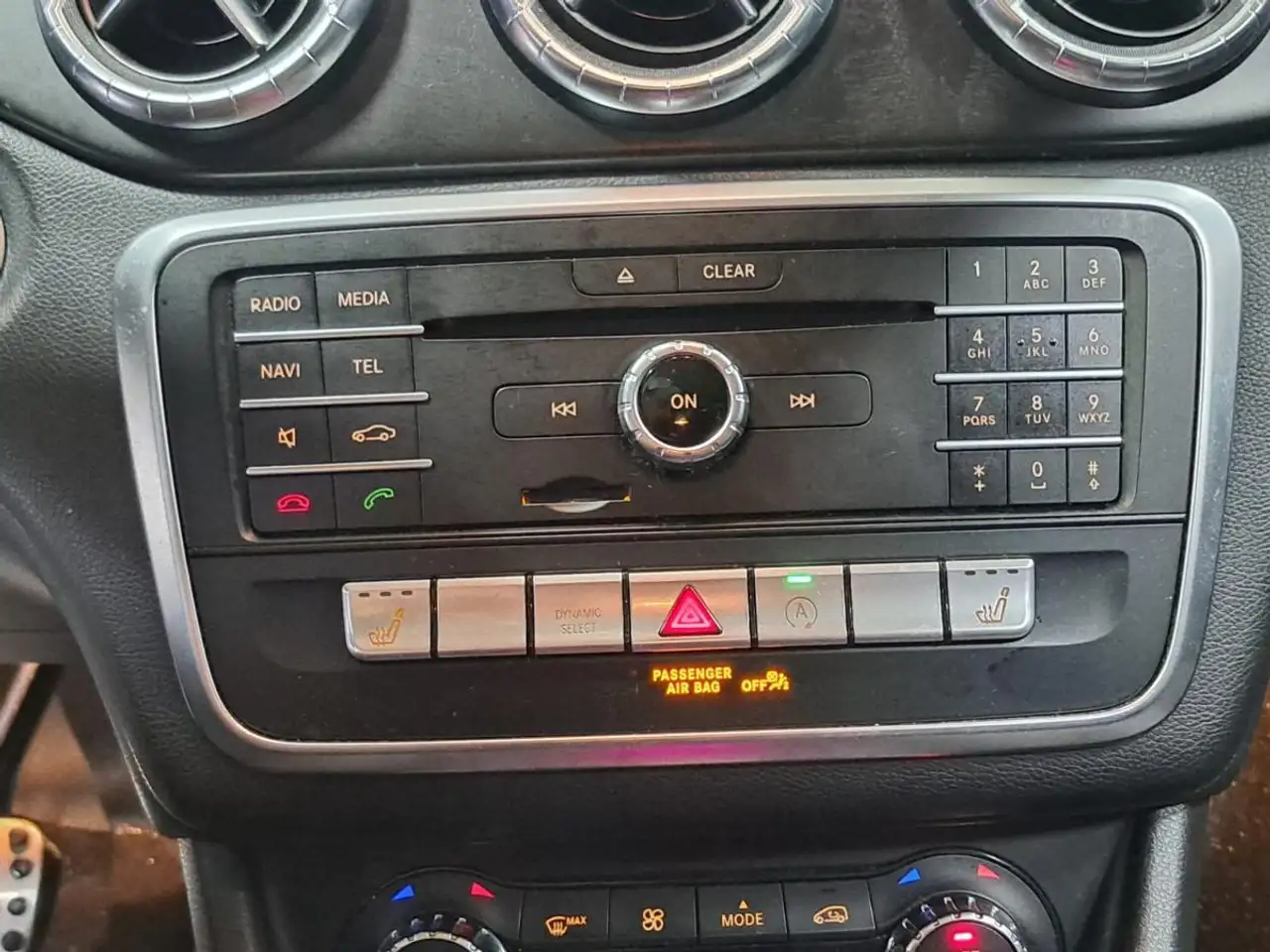Mercedes-Benz CLA снимка Mercedes-Benz CLA