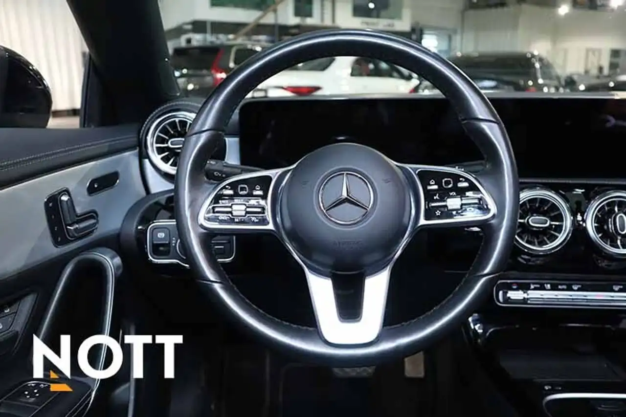 Mercedes-Benz CLA снимка Mercedes-Benz CLA