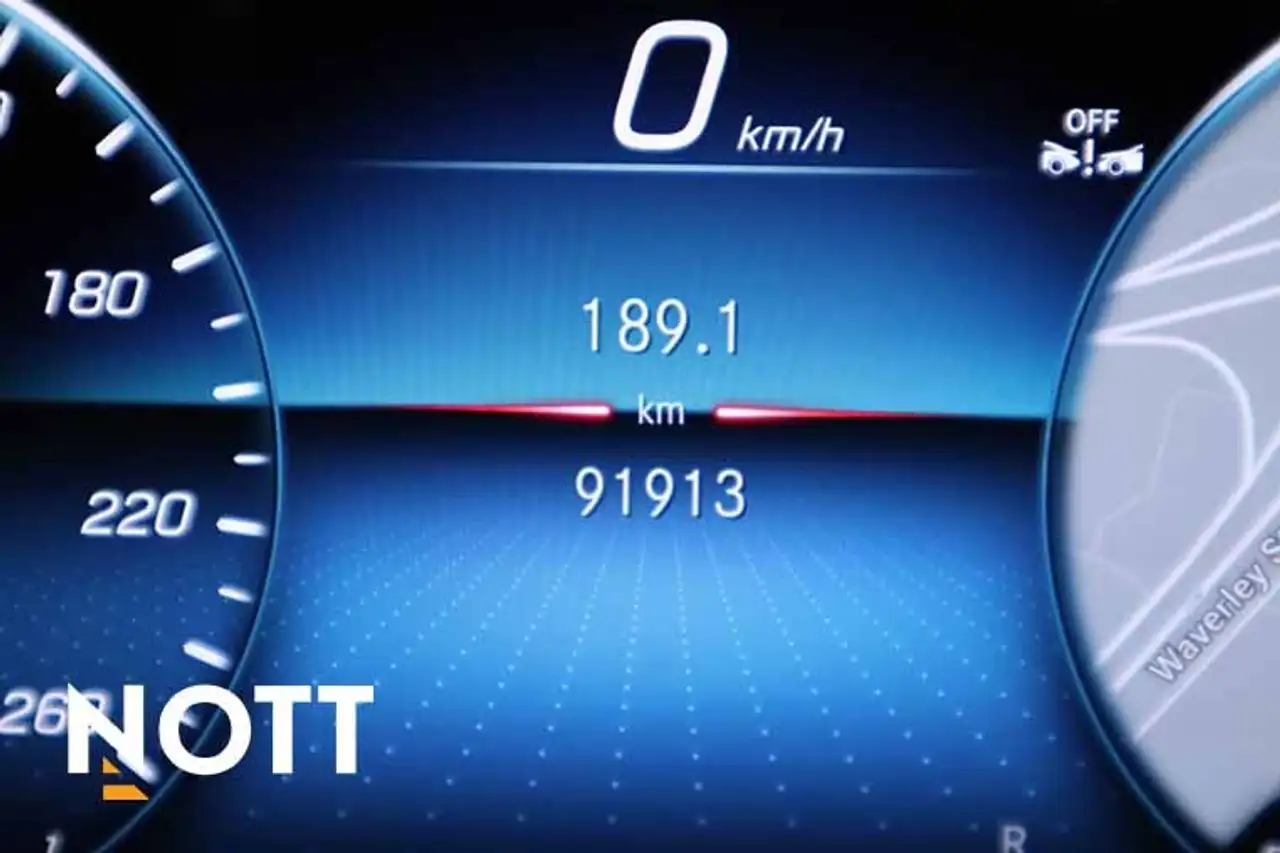 Mercedes-Benz CLA снимка Mercedes-Benz CLA