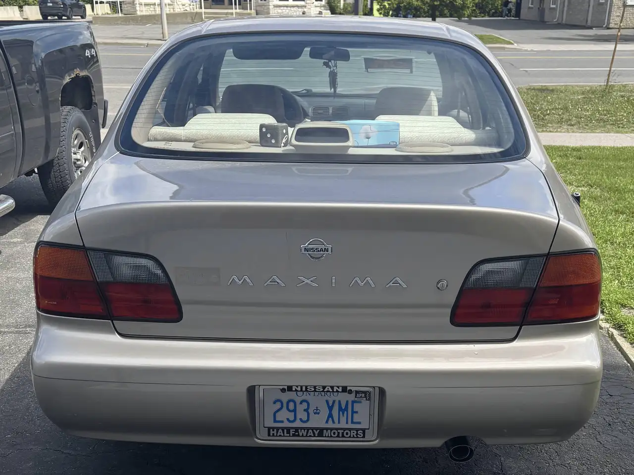 Nissan Maxima снимка Nissan Maxima