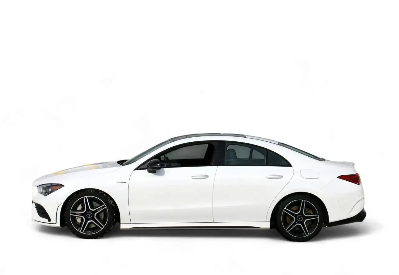 Mercedes-Benz CLA снимка Mercedes-Benz CLA