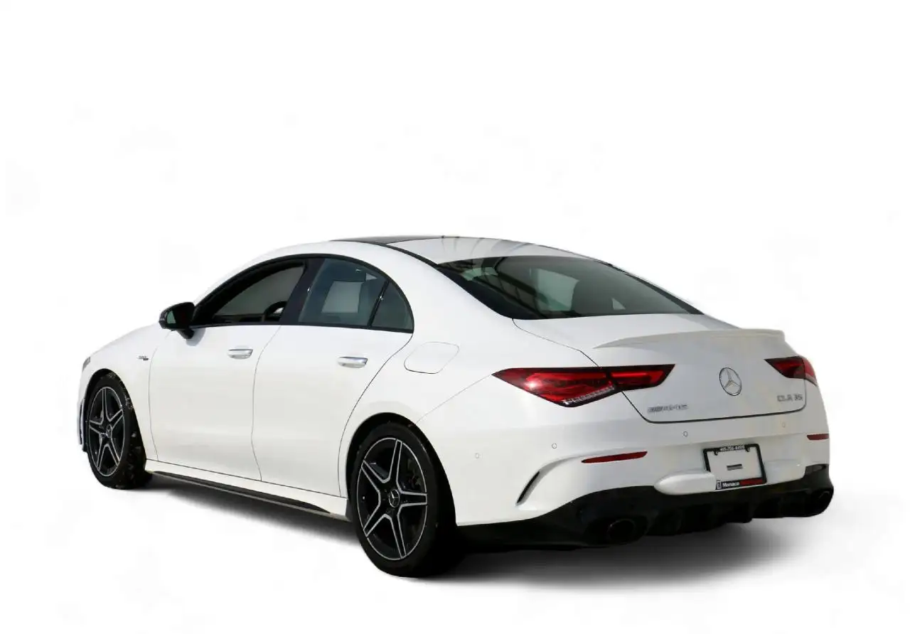 Mercedes-Benz CLA снимка Mercedes-Benz CLA