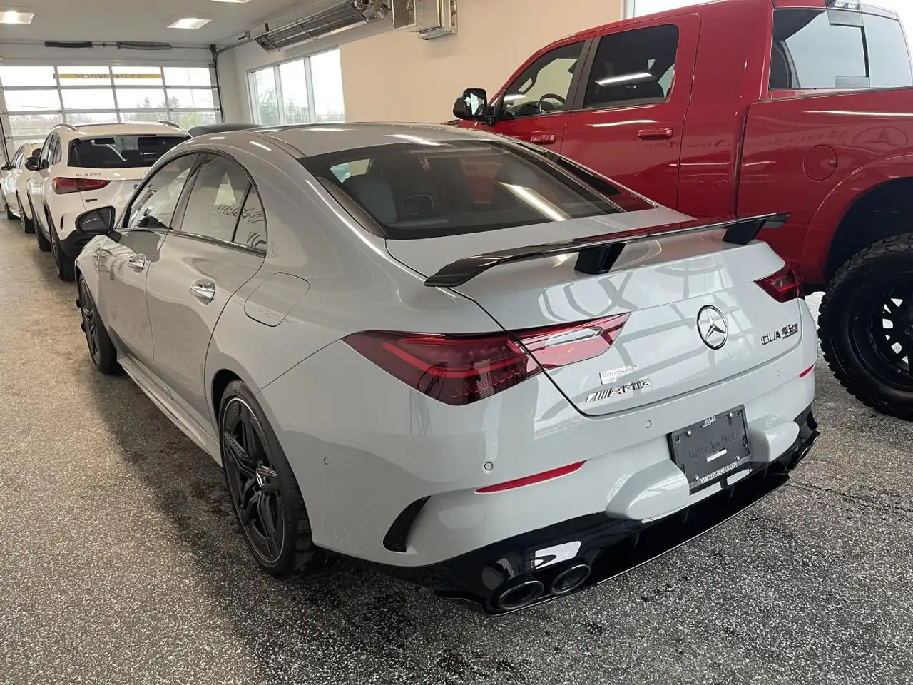 Mercedes-Benz CLA снимка Mercedes-Benz CLA
