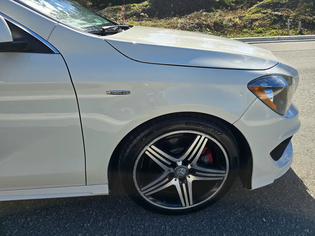 Mercedes-Benz CLA снимка Mercedes-Benz CLA