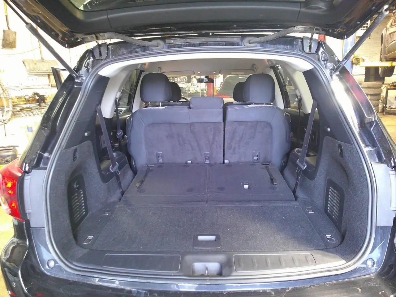 Nissan Pathfinder photo Nissan Pathfinder