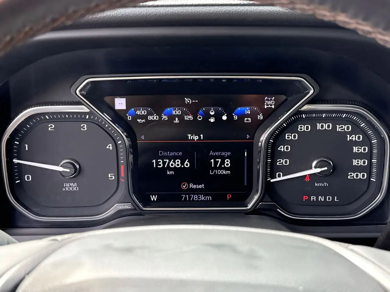 GMC Sierra 2500HD снимка GMC Sierra 2500HD