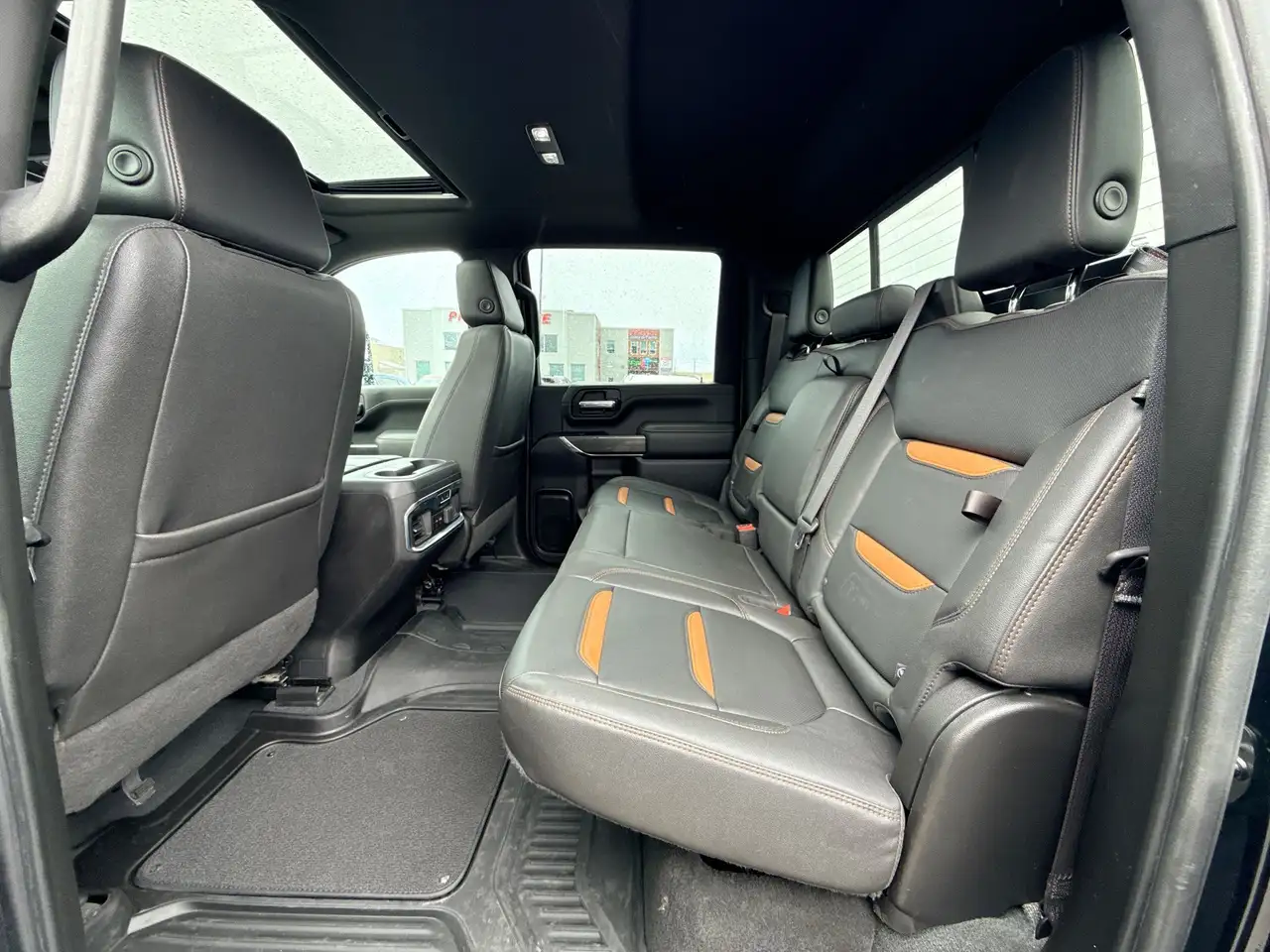 GMC Sierra 2500HD снимка GMC Sierra 2500HD