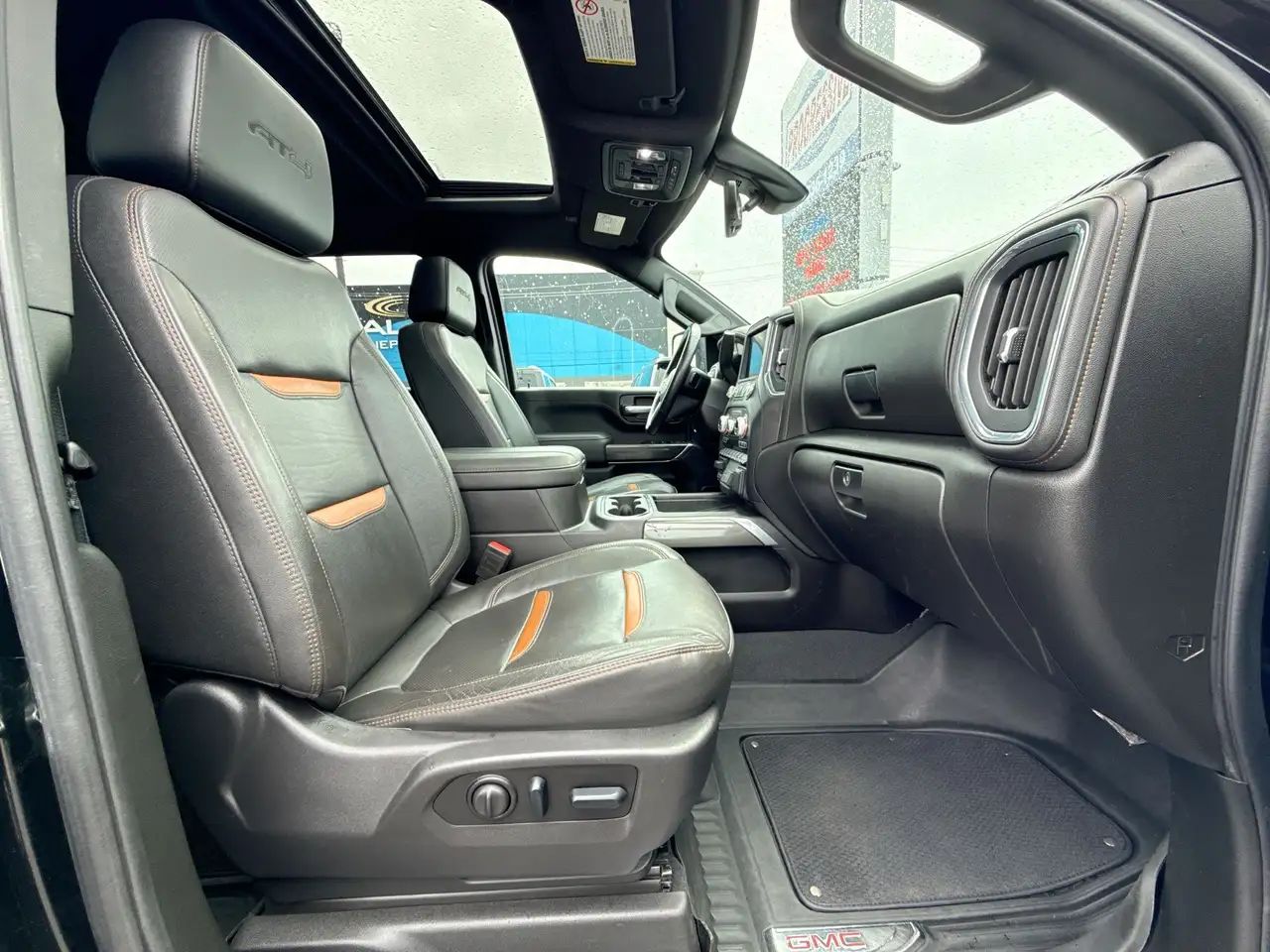 GMC Sierra 2500HD снимка GMC Sierra 2500HD