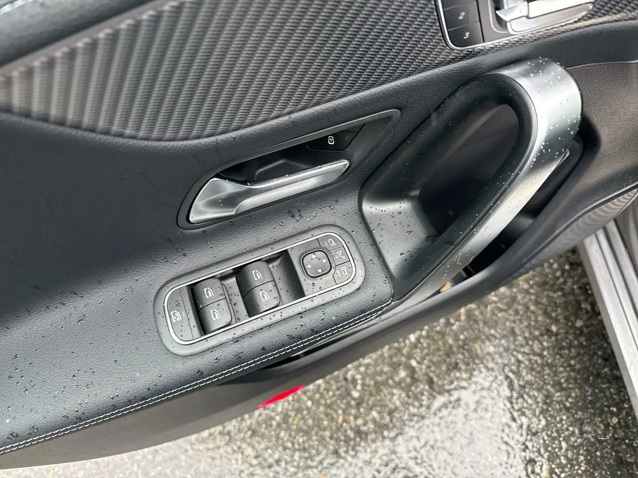 Mercedes-Benz CLA снимка Mercedes-Benz CLA