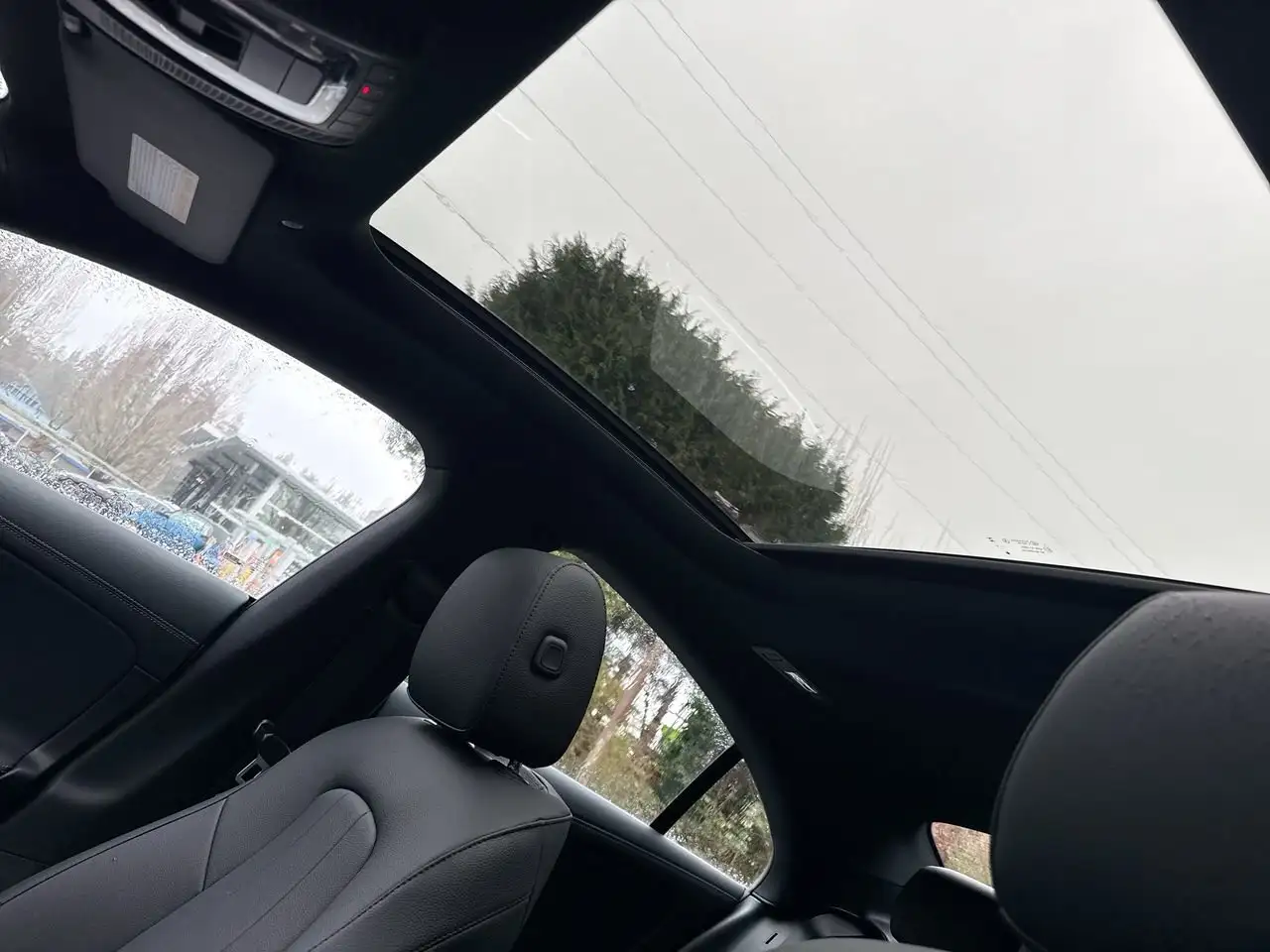 Mercedes-Benz CLA снимка Mercedes-Benz CLA