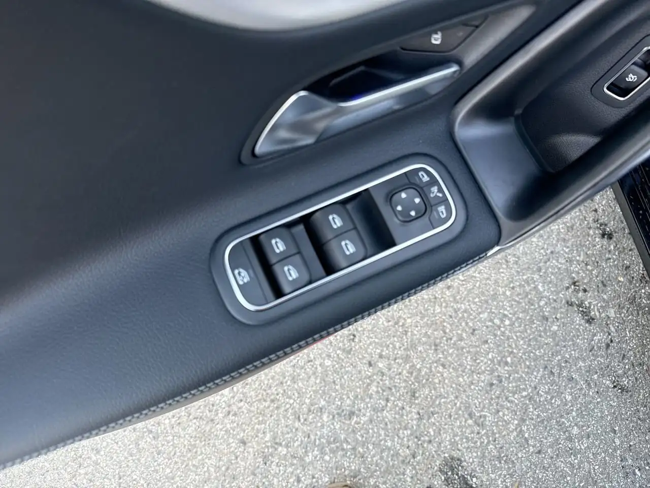 Mercedes-Benz CLA снимка Mercedes-Benz CLA