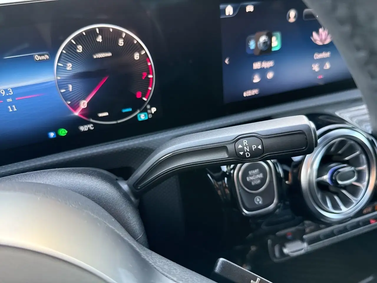 Mercedes-Benz CLA снимка Mercedes-Benz CLA