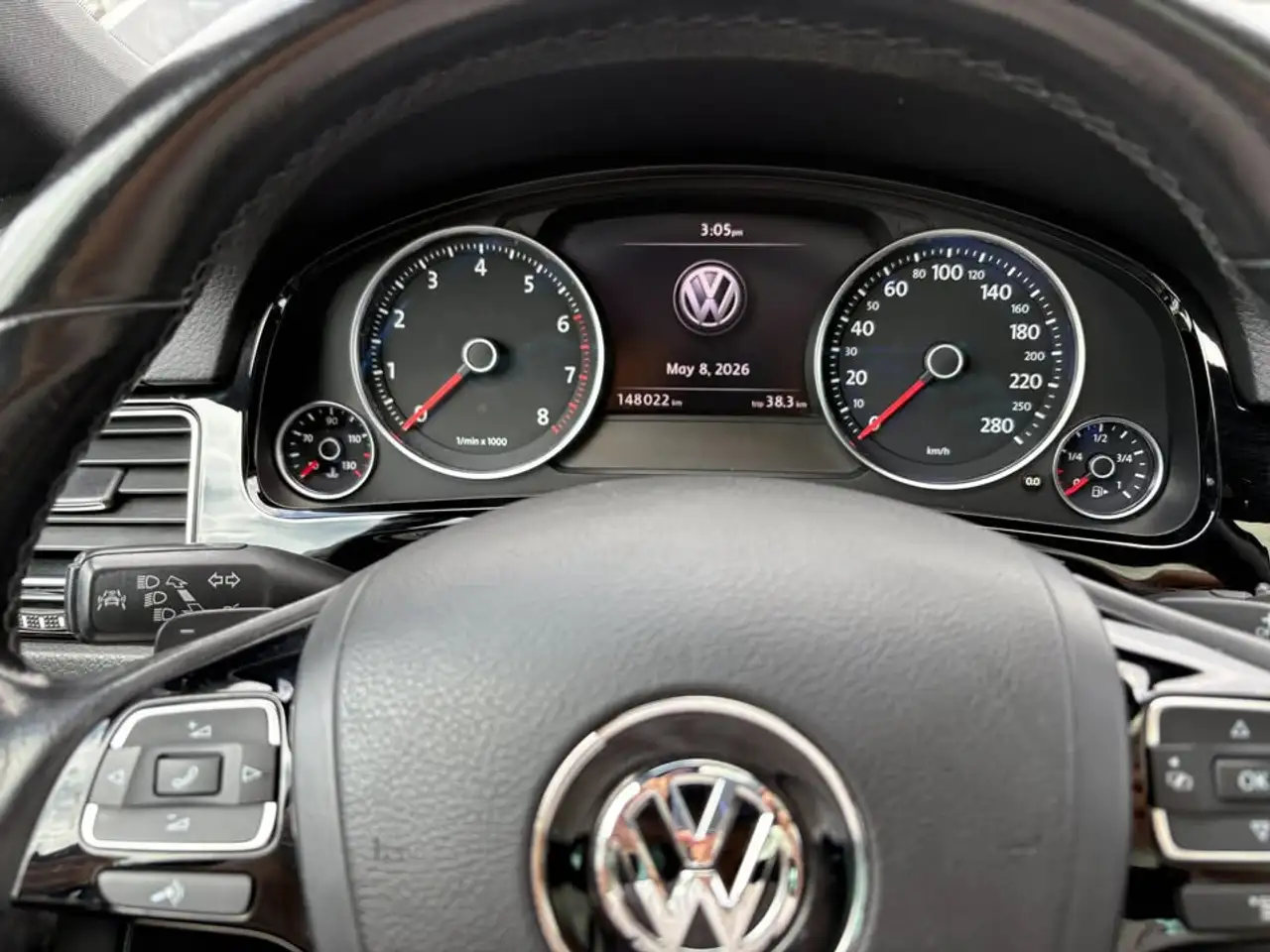 Volkswagen Touareg снимка Volkswagen Touareg