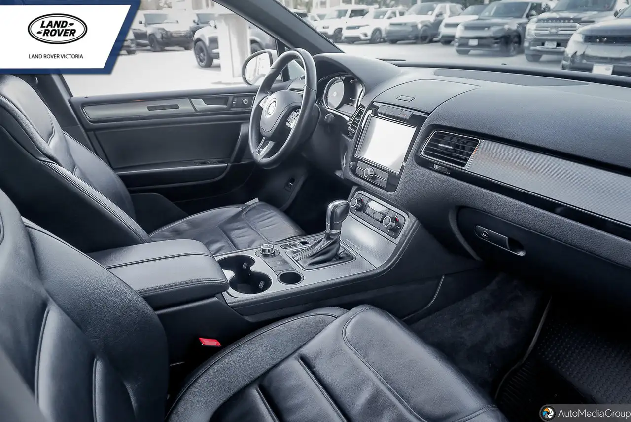Volkswagen Touareg снимка Volkswagen Touareg