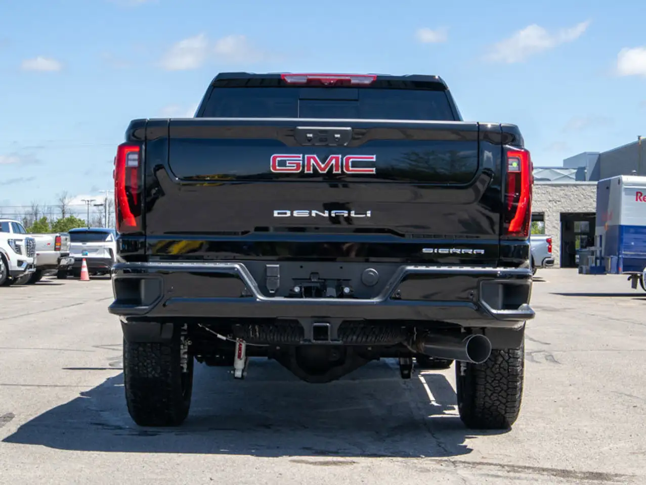 GMC Sierra 2500HD снимка GMC Sierra 2500HD