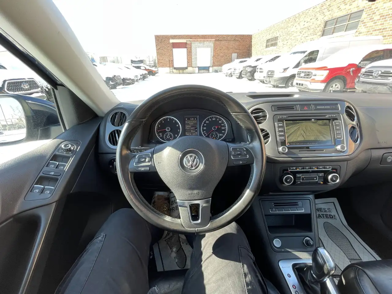 Volkswagen Tiguan снимка Volkswagen Tiguan