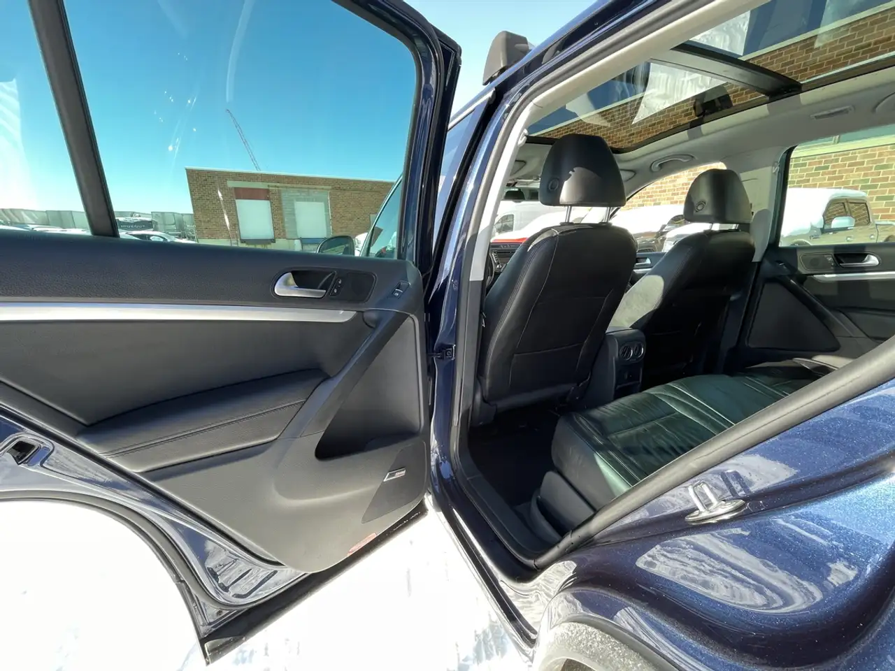 Volkswagen Tiguan снимка Volkswagen Tiguan