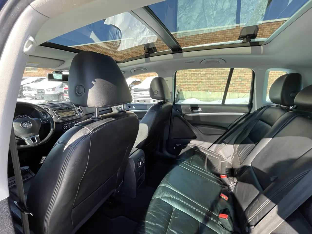 Volkswagen Tiguan снимка Volkswagen Tiguan