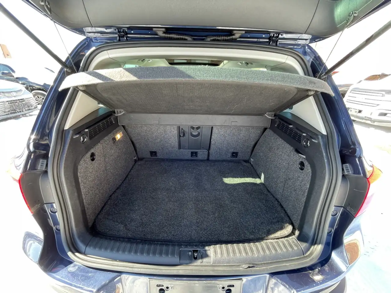Volkswagen Tiguan снимка Volkswagen Tiguan