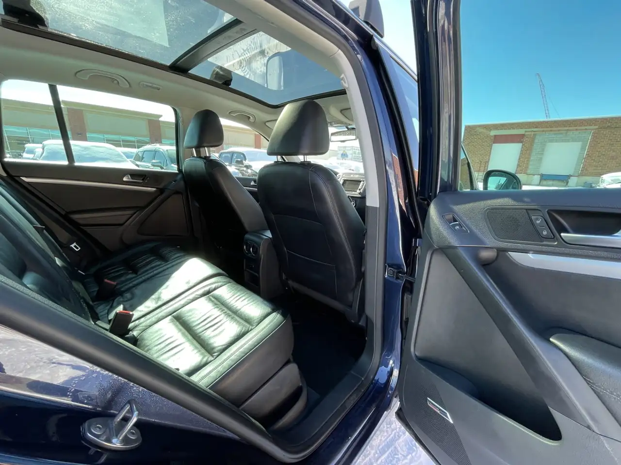 Volkswagen Tiguan снимка Volkswagen Tiguan