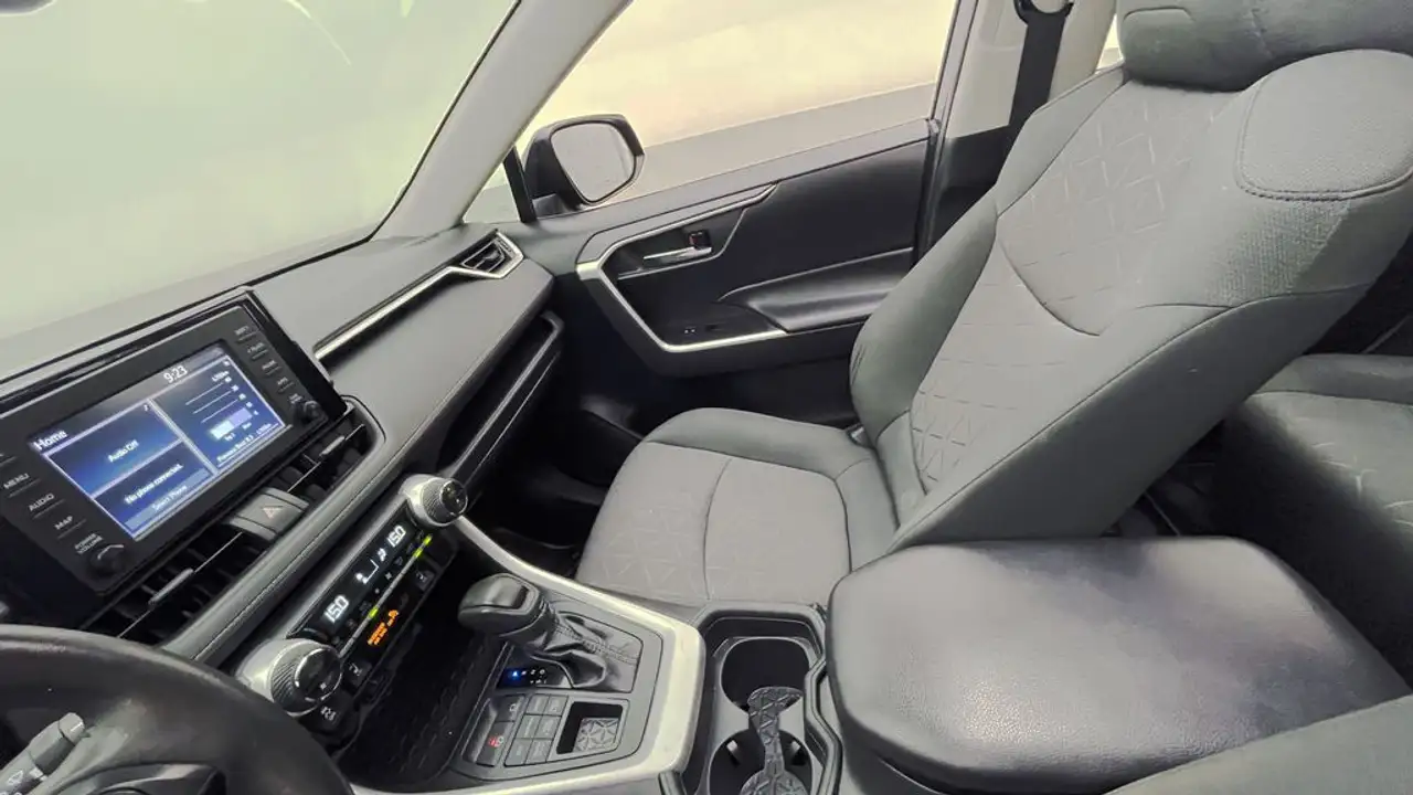 Toyota RAV 4 снимка Toyota RAV 4