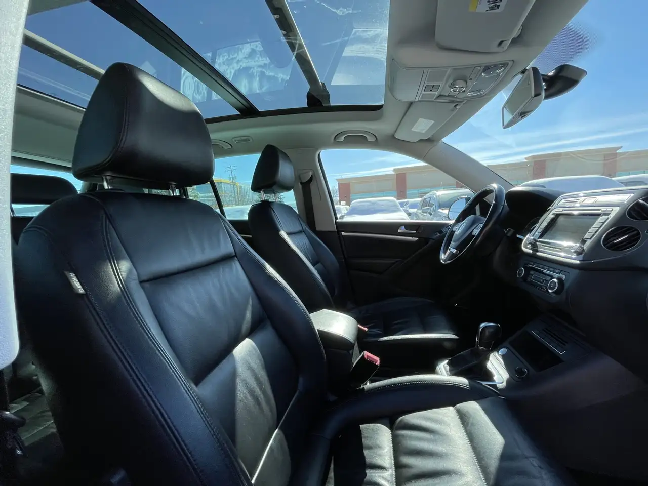 Volkswagen Tiguan снимка Volkswagen Tiguan