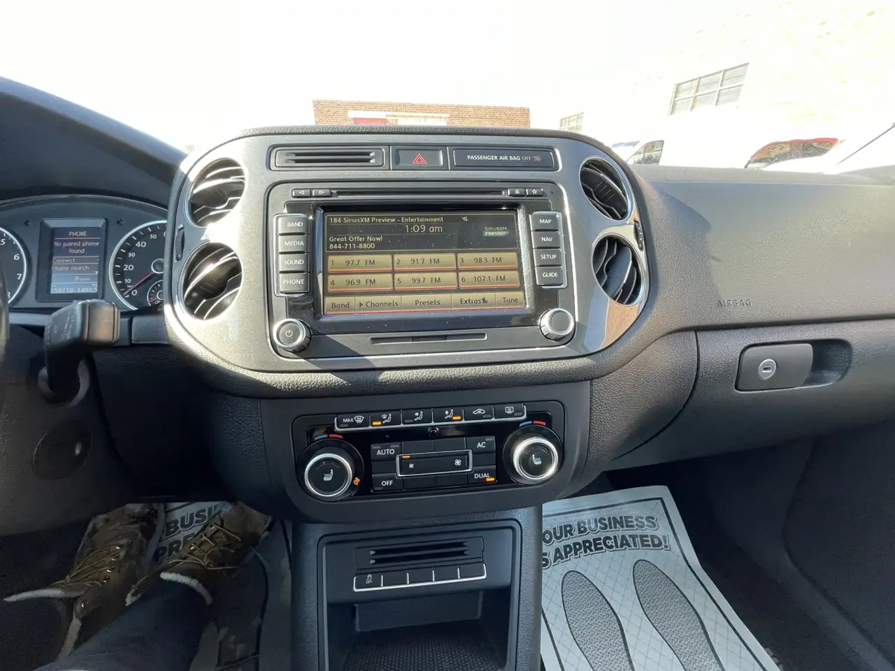 Volkswagen Tiguan снимка Volkswagen Tiguan