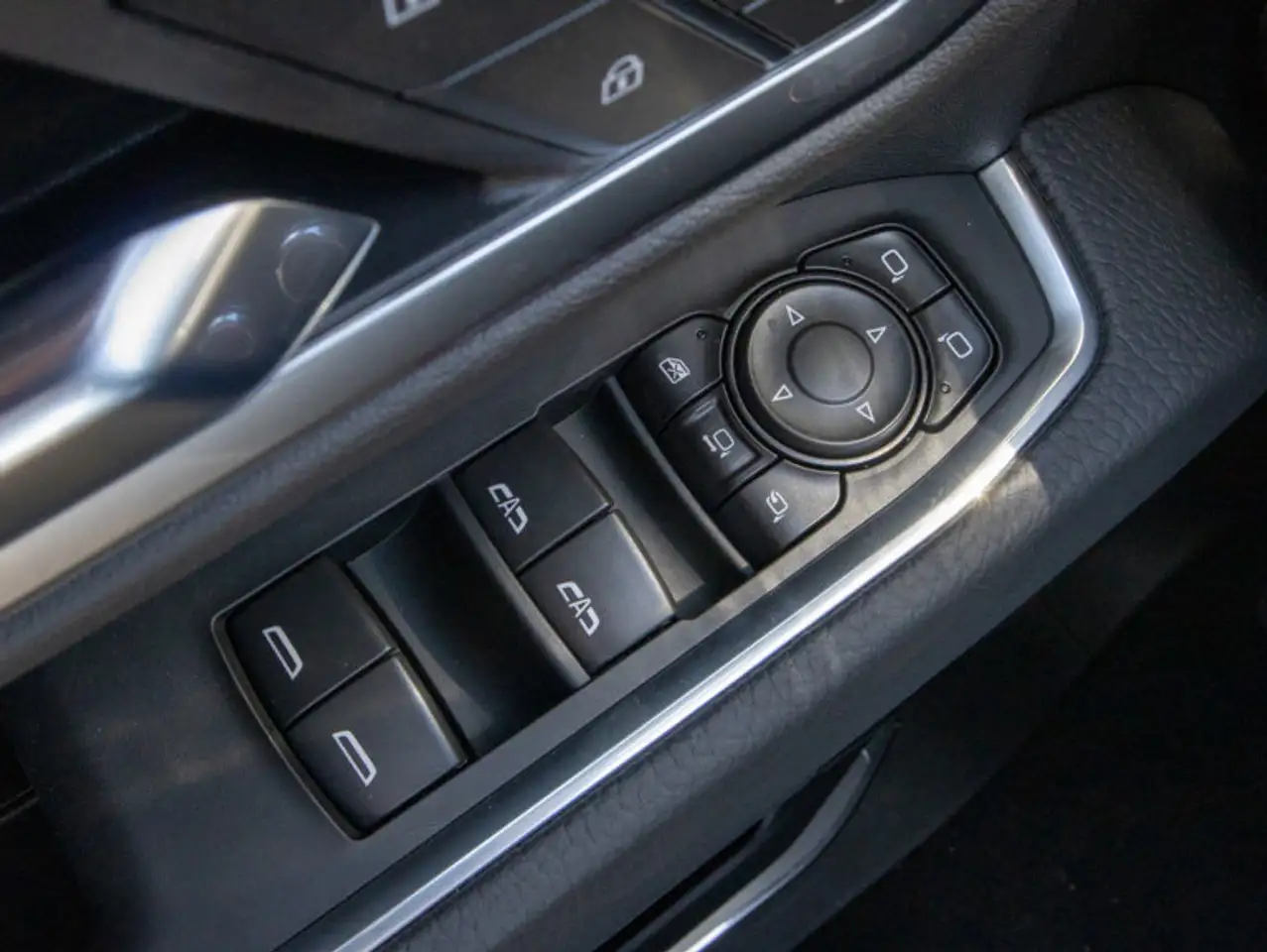 GMC Sierra 2500HD снимка GMC Sierra 2500HD