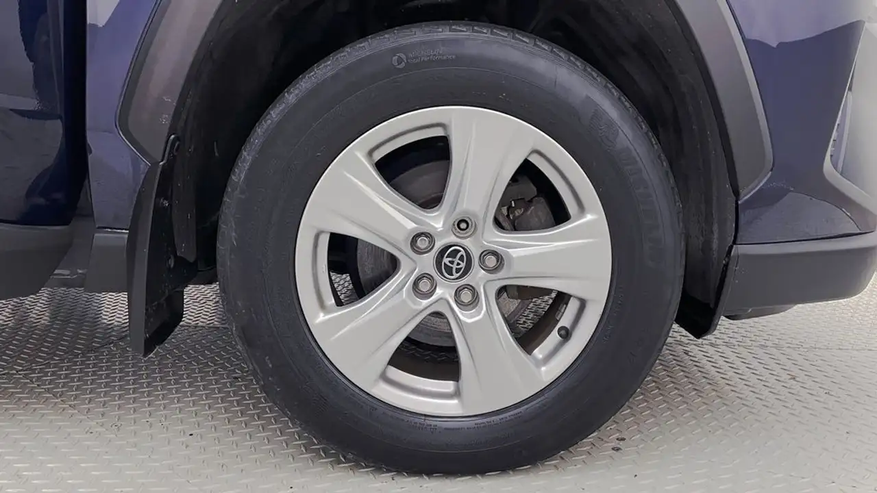 Toyota RAV 4 снимка Toyota RAV 4