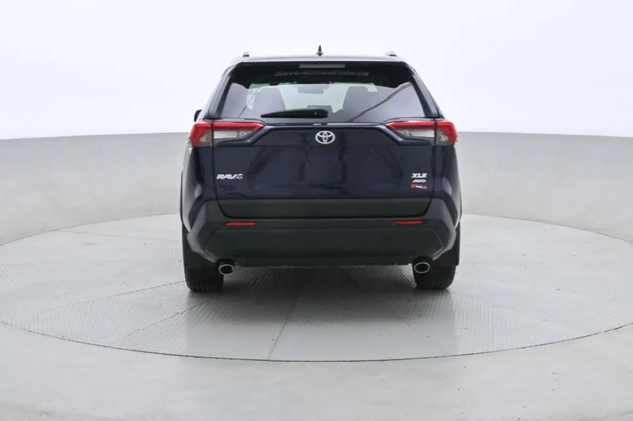 Toyota RAV 4 снимка Toyota RAV 4
