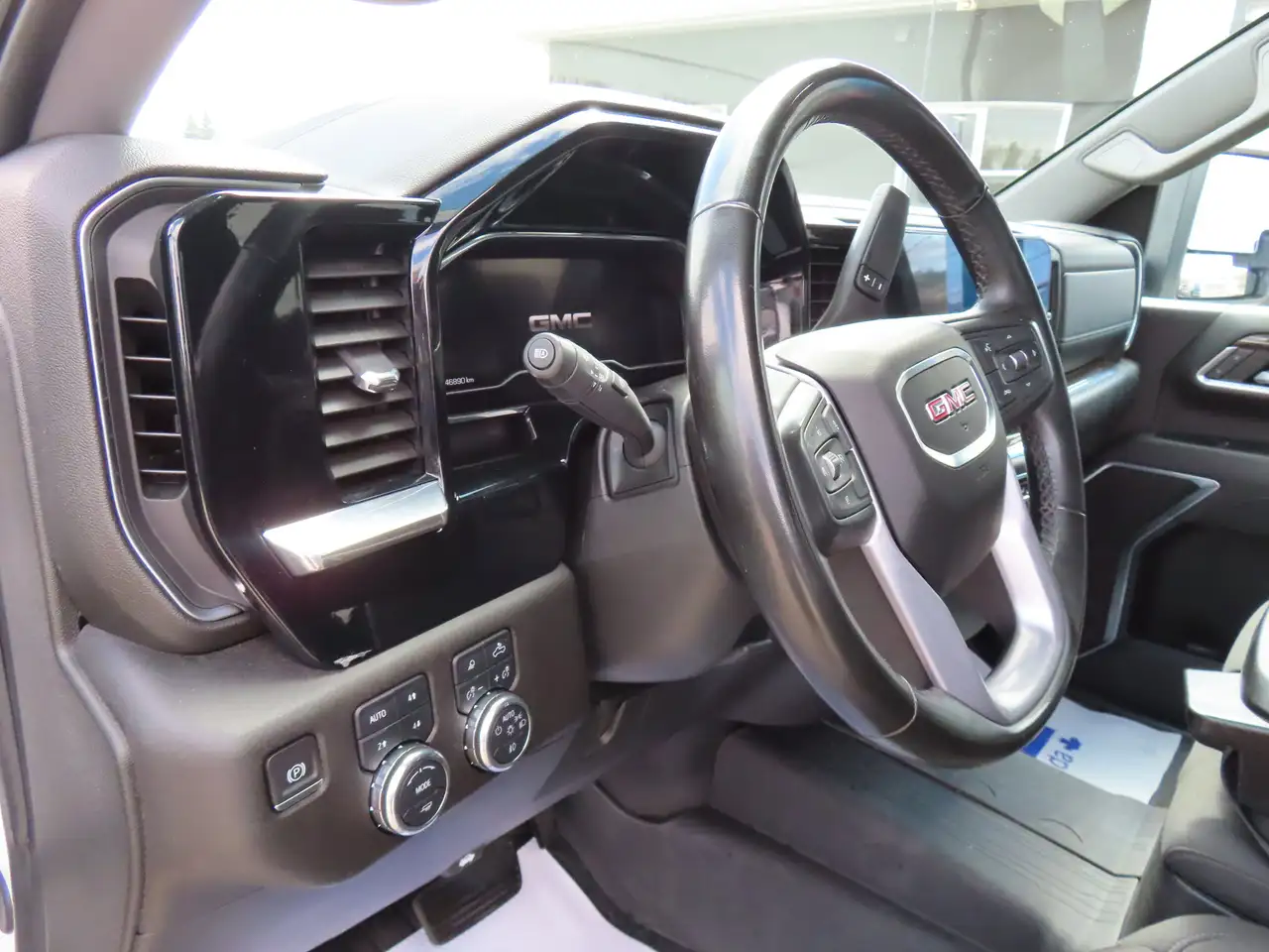GMC Sierra 2500HD снимка GMC Sierra 2500HD