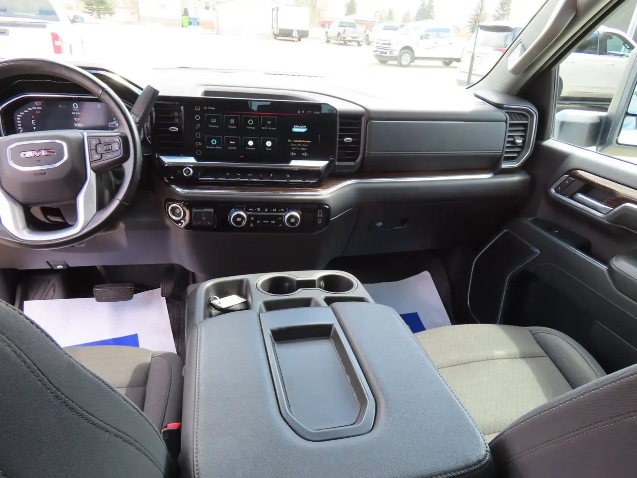 GMC Sierra 2500HD снимка GMC Sierra 2500HD