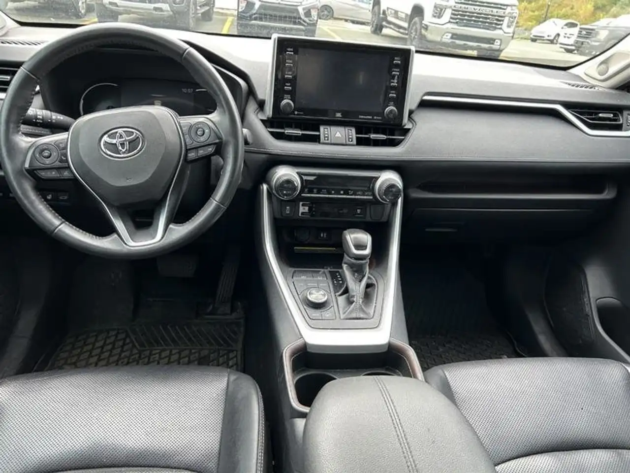Toyota RAV 4 снимка Toyota RAV 4