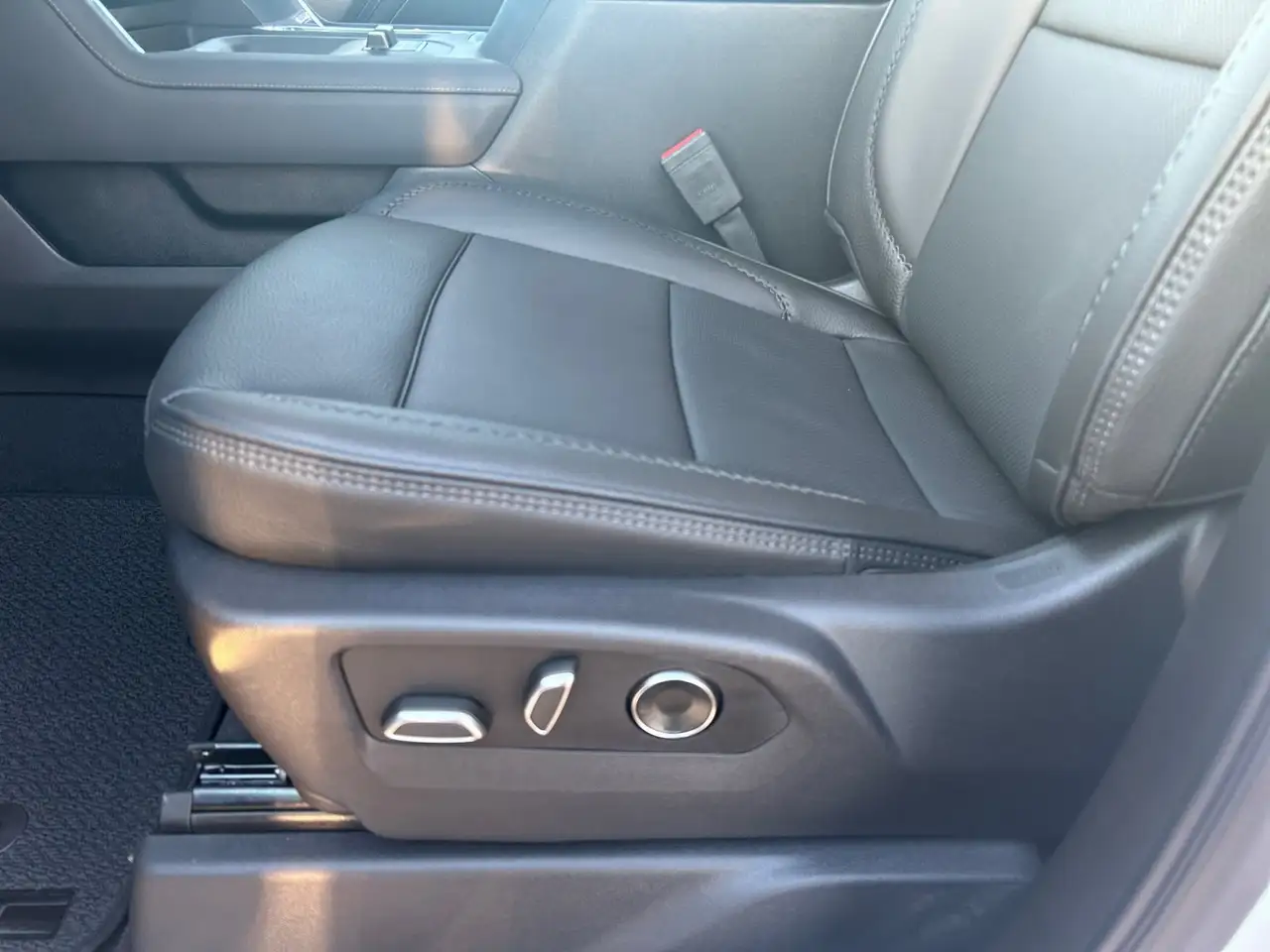GMC Sierra 2500HD снимка GMC Sierra 2500HD