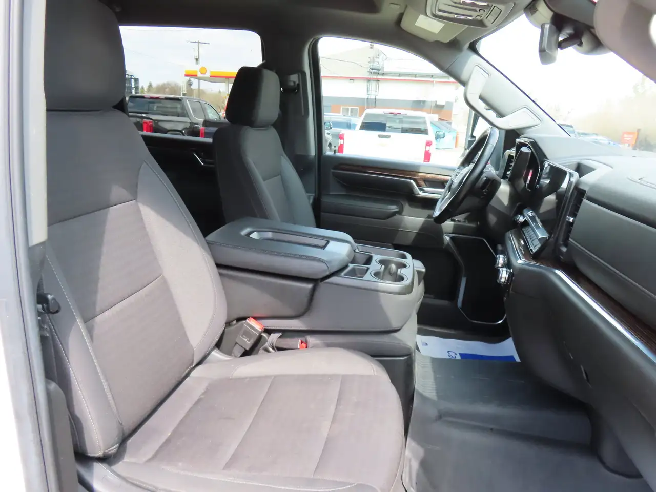 GMC Sierra 2500HD снимка GMC Sierra 2500HD