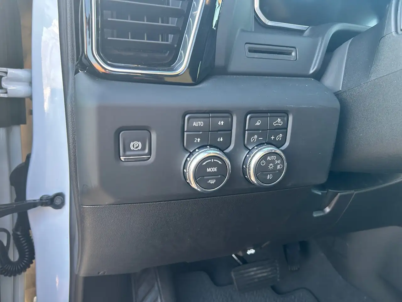 GMC Sierra 2500HD снимка GMC Sierra 2500HD
