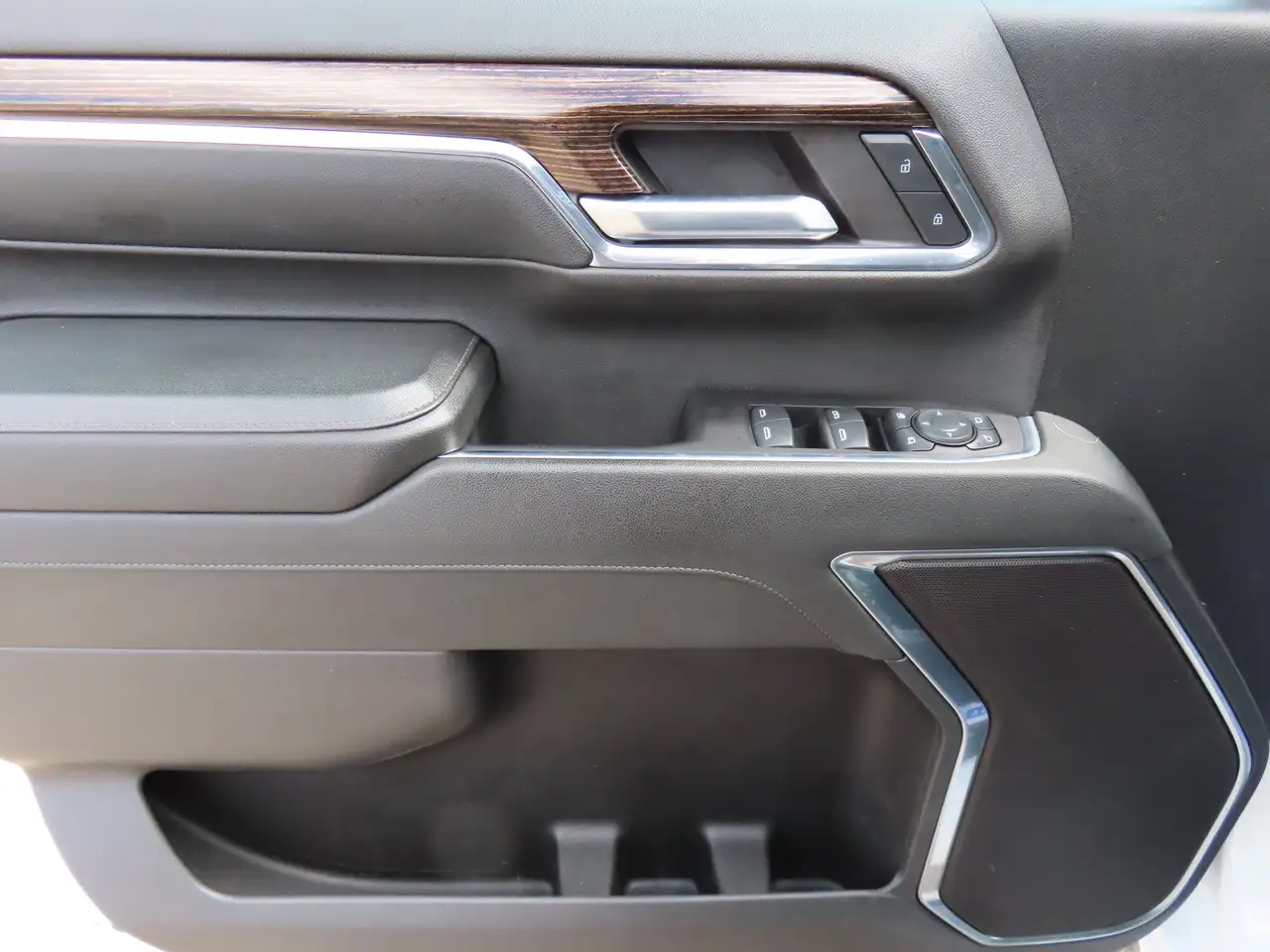 GMC Sierra 2500HD снимка GMC Sierra 2500HD
