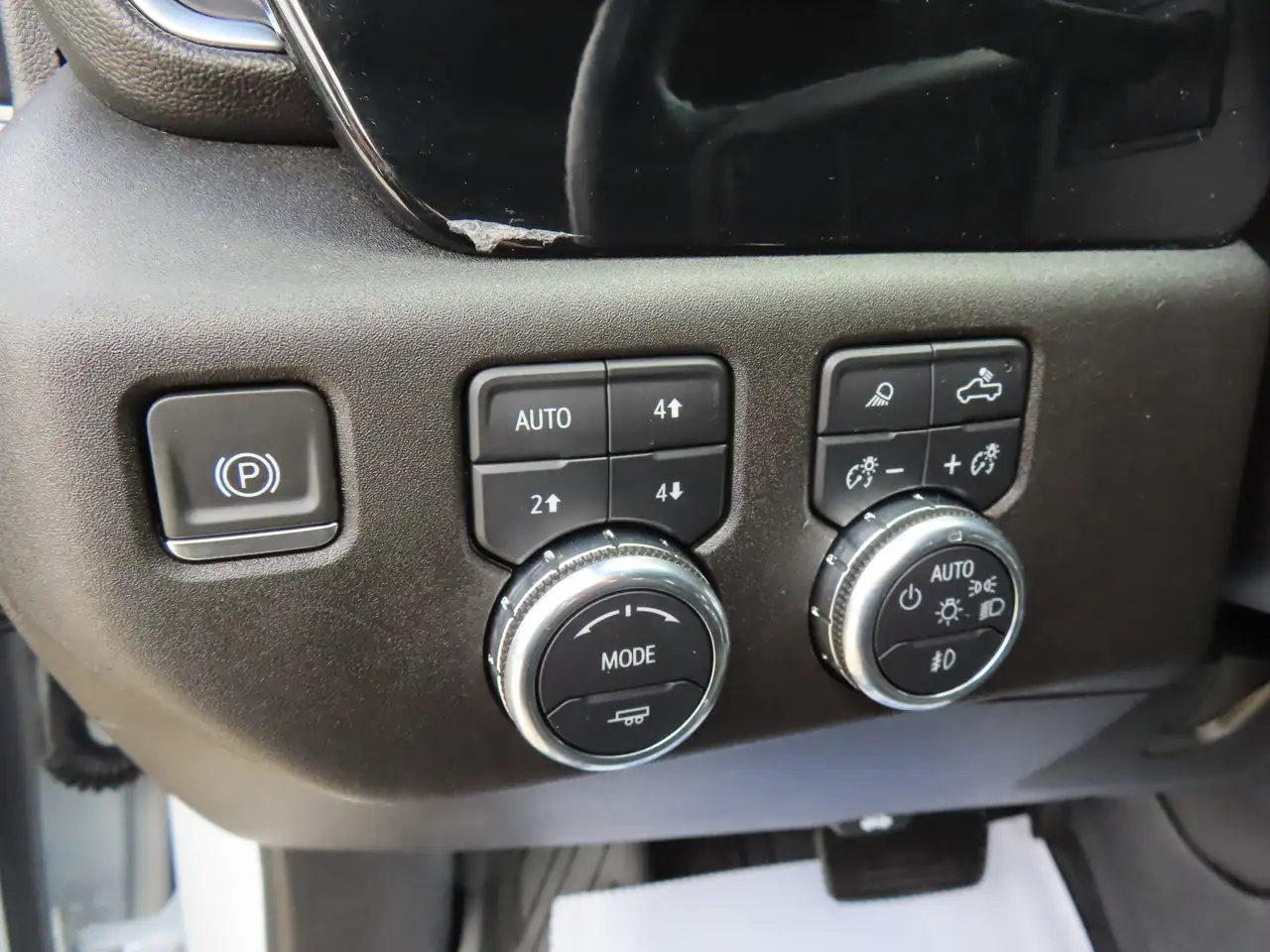 GMC Sierra 2500HD снимка GMC Sierra 2500HD